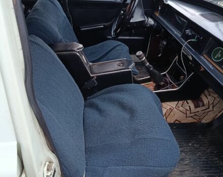 Белый ГАЗ 24, объемом двигателя 2.4 л и пробегом 200 тыс. км за 714 $, фото 4 на Automoto.ua