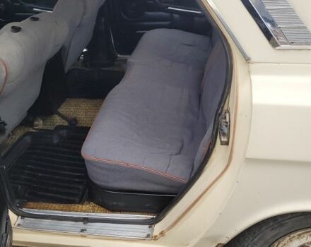 Белый ГАЗ 24, объемом двигателя 2 л и пробегом 150 тыс. км за 429 $, фото 7 на Automoto.ua