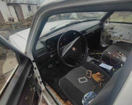 Белый ГАЗ 24, объемом двигателя 0 л и пробегом 111 тыс. км за 238 $, фото 2 на Automoto.ua