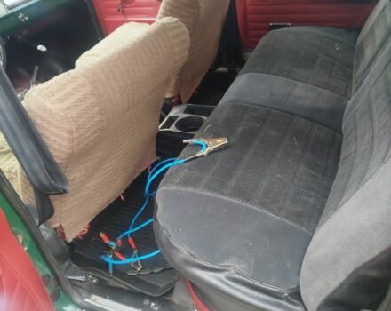 Зелений ГАЗ 24, об'ємом двигуна 2 л та пробігом 333 тис. км за 833 $, фото 4 на Automoto.ua