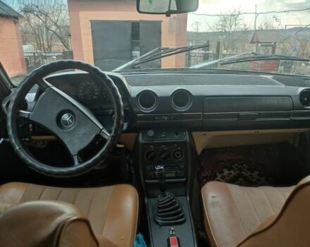 Зеленый ГАЗ 24, объемом двигателя 2.4 л и пробегом 200 тыс. км за 1200 $, фото 4 на Automoto.ua