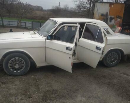 Белый ГАЗ 24 Волга, объемом двигателя 2.4 л и пробегом 200 тыс. км за 800 $, фото 1 на Automoto.ua