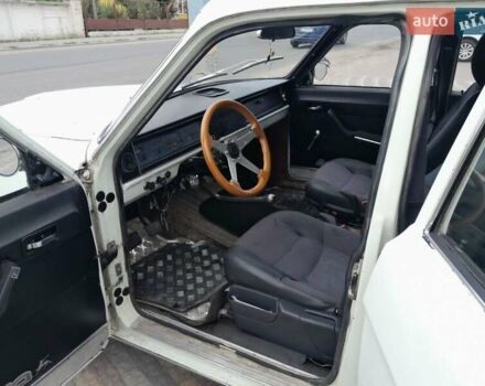 Белый ГАЗ 24 Волга, объемом двигателя 2.3 л и пробегом 100 тыс. км за 2500 $, фото 6 на Automoto.ua