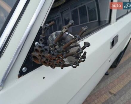 Белый ГАЗ 24 Волга, объемом двигателя 2.3 л и пробегом 100 тыс. км за 2500 $, фото 1 на Automoto.ua