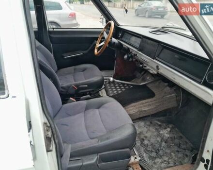 Белый ГАЗ 24 Волга, объемом двигателя 2.3 л и пробегом 100 тыс. км за 2500 $, фото 11 на Automoto.ua