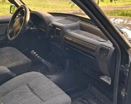 Червоний ГАЗ 24 Волга, об'ємом двигуна 2.4 л та пробігом 200 тис. км за 650 $, фото 4 на Automoto.ua