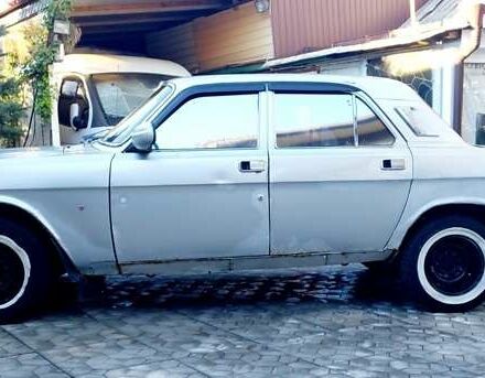 Серый ГАЗ 24 Волга, объемом двигателя 2.45 л и пробегом 500 тыс. км за 1542 $, фото 1 на Automoto.ua