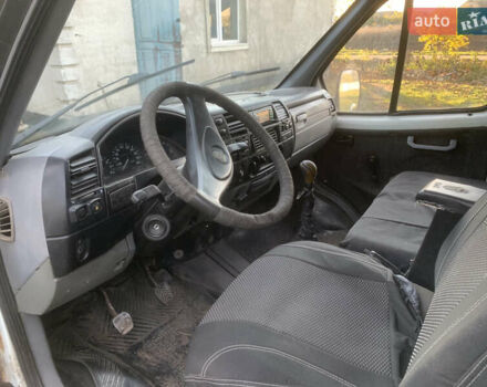 Белый ГАЗ 2752 Соболь, объемом двигателя 2.3 л и пробегом 130 тыс. км за 2500 $, фото 6 на Automoto.ua