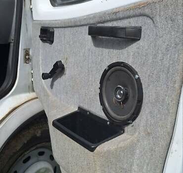 Белый ГАЗ 2752 Соболь, объемом двигателя 2.3 л и пробегом 88 тыс. км за 2300 $, фото 8 на Automoto.ua