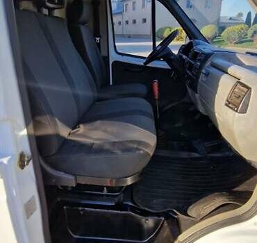 Белый ГАЗ 2752 Соболь, объемом двигателя 0 л и пробегом 1 тыс. км за 3000 $, фото 9 на Automoto.ua