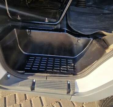 Белый ГАЗ 2752 Соболь, объемом двигателя 0 л и пробегом 1 тыс. км за 3000 $, фото 15 на Automoto.ua