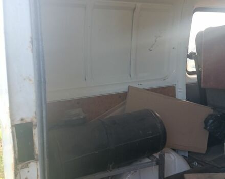 Белый ГАЗ 2752 Соболь, объемом двигателя 2.4 л и пробегом 193 тыс. км за 1700 $, фото 4 на Automoto.ua