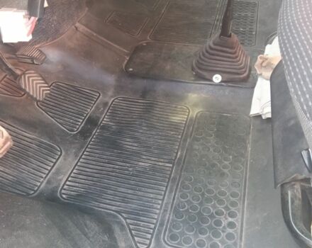 Белый ГАЗ 2752 Соболь, объемом двигателя 2.4 л и пробегом 193 тыс. км за 1700 $, фото 7 на Automoto.ua