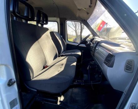 Белый ГАЗ 2752 Соболь, объемом двигателя 2.5 л и пробегом 230 тыс. км за 2600 $, фото 8 на Automoto.ua