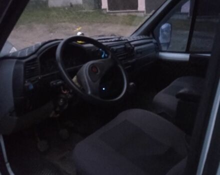 Белый ГАЗ 2752 Соболь, объемом двигателя 2.3 л и пробегом 89 тыс. км за 2400 $, фото 3 на Automoto.ua