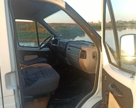 Білий ГАЗ 2752 Соболь, об'ємом двигуна 2.4 л та пробігом 395 тис. км за 2000 $, фото 6 на Automoto.ua