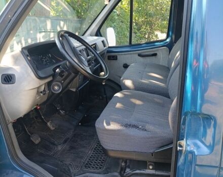 ГАЗ 2752 Соболь 2002 у Кам'янське (Дніпродзержинськ) на Automoto.ua Синій ГАЗ 2752 Соболь, об'ємом двигуна 2.3 л та пробігом 200 тис. км за 2100 $, фото 1 на Automoto.ua