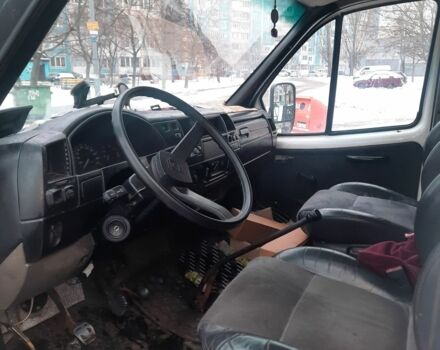 Белый ГАЗ 3102 Волга, объемом двигателя 2 л и пробегом 457 тыс. км за 3700 $, фото 5 на Automoto.ua