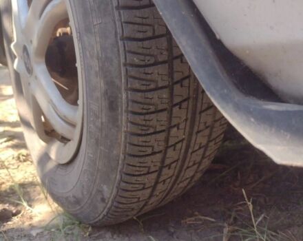 Белый ГАЗ 3102 Волга, объемом двигателя 2 л и пробегом 75 тыс. км за 550 $, фото 4 на Automoto.ua