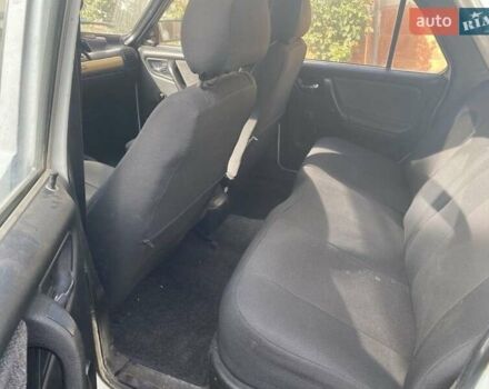 Белый ГАЗ 3102 Волга, объемом двигателя 2.4 л и пробегом 290 тыс. км за 850 $, фото 1 на Automoto.ua