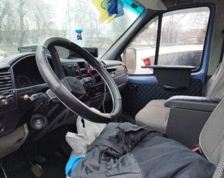 Синий ГАЗ 3102 Волга, объемом двигателя 2.5 л и пробегом 635 тыс. км за 3071 $, фото 5 на Automoto.ua