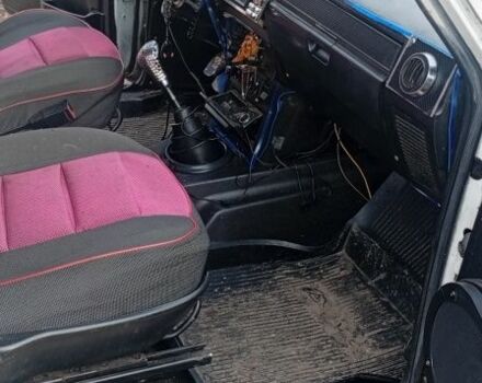 Білий ГАЗ 31029 Волга, об'ємом двигуна 2.4 л та пробігом 20 тис. км за 1111 $, фото 8 на Automoto.ua