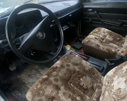 Белый ГАЗ 31029 Волга, объемом двигателя 2.4 л и пробегом 444 тыс. км за 299 $, фото 3 на Automoto.ua