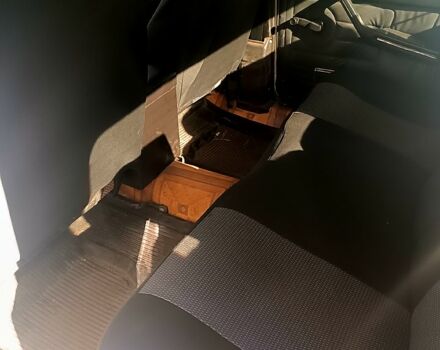 Белый ГАЗ 31029 Волга, объемом двигателя 2.4 л и пробегом 264 тыс. км за 900 $, фото 3 на Automoto.ua