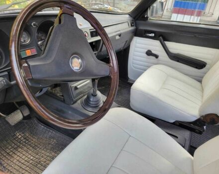 Черный ГАЗ 31029 Волга, объемом двигателя 2.4 л и пробегом 300 тыс. км за 953 $, фото 3 на Automoto.ua