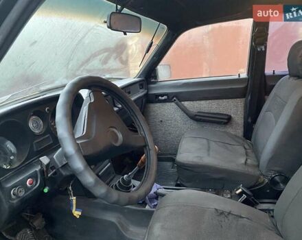 Черный ГАЗ 31029 Волга, объемом двигателя 2.45 л и пробегом 250 тыс. км за 826 $, фото 4 на Automoto.ua