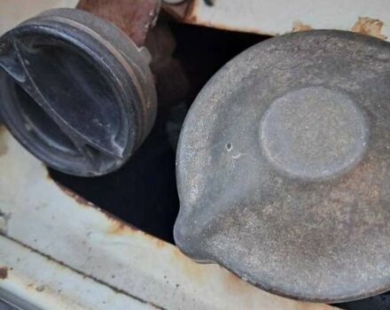 Белый ГАЗ 3110 Волга, объемом двигателя 2.5 л и пробегом 110 тыс. км за 237 $, фото 4 на Automoto.ua