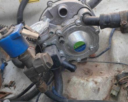 Белый ГАЗ 3110 Волга, объемом двигателя 2.5 л и пробегом 110 тыс. км за 237 $, фото 2 на Automoto.ua