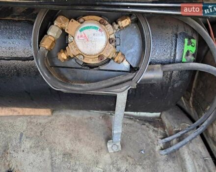 Белый ГАЗ 3110 Волга, объемом двигателя 2.5 л и пробегом 110 тыс. км за 237 $, фото 3 на Automoto.ua