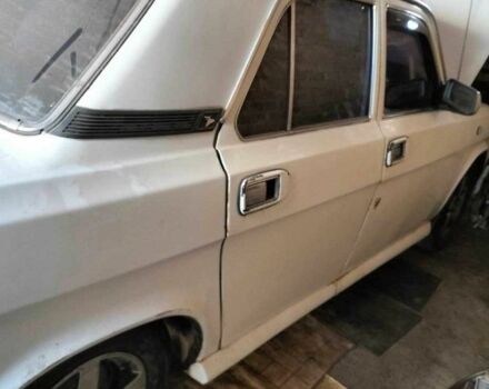 Белый ГАЗ 3110 Волга, объемом двигателя 2.5 л и пробегом 250 тыс. км за 700 $, фото 1 на Automoto.ua