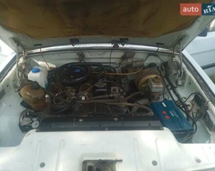 Белый ГАЗ 3110 Волга, объемом двигателя 2.4 л и пробегом 200 тыс. км за 1400 $, фото 4 на Automoto.ua