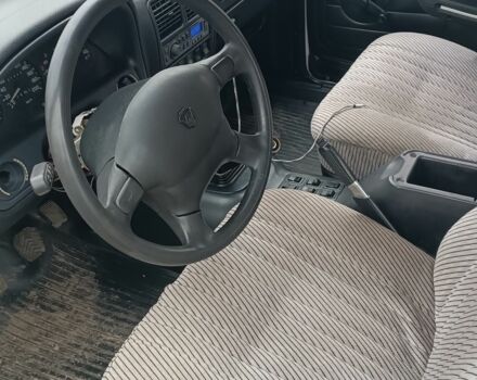 Белый ГАЗ 3110 Волга, объемом двигателя 2.4 л и пробегом 170 тыс. км за 950 $, фото 1 на Automoto.ua