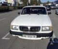 Белый ГАЗ 3110 Волга, объемом двигателя 2.4 л и пробегом 300 тыс. км за 1050 $, фото 1 на Automoto.ua