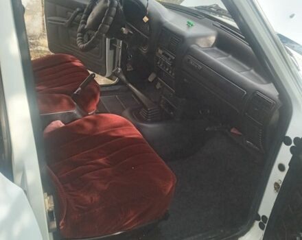 Белый ГАЗ 3110 Волга, объемом двигателя 2.4 л и пробегом 200 тыс. км за 1400 $, фото 4 на Automoto.ua