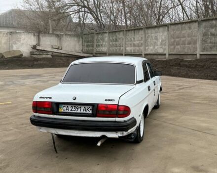 Белый ГАЗ 3110 Волга, объемом двигателя 2.4 л и пробегом 155 тыс. км за 550 $, фото 2 на Automoto.ua
