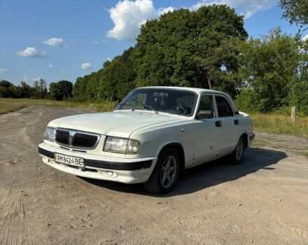 Белый ГАЗ 3110 Волга, объемом двигателя 2 л и пробегом 400 тыс. км за 725 $, фото 2 на Automoto.ua