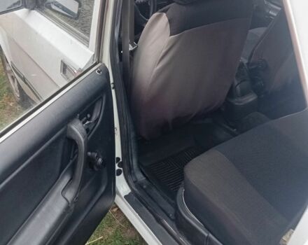 ГАЗ 3110 Волга 1999 в Днепре (Днепропетровске) на Automoto.ua Белый ГАЗ 3110 Волга, объемом двигателя 2 л и пробегом 150 тыс. км за 1200 $, фото 4 на Automoto.ua