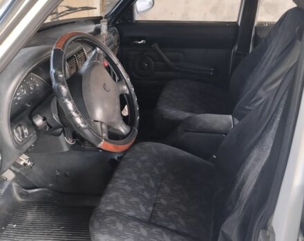 Белый ГАЗ 3110 Волга, объемом двигателя 2 л и пробегом 90 тыс. км за 750 $, фото 3 на Automoto.ua