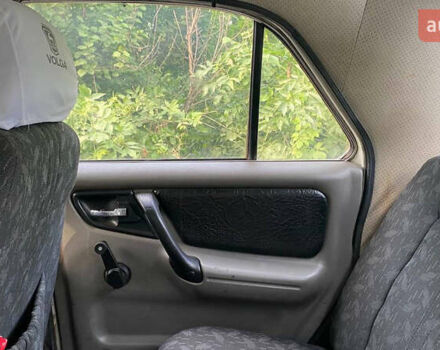 Белый ГАЗ 3110 Волга, объемом двигателя 2.5 л и пробегом 200 тыс. км за 999 $, фото 7 на Automoto.ua