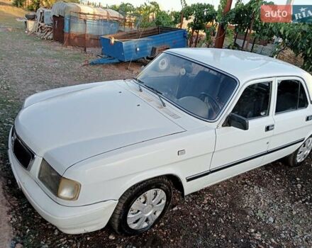 Белый ГАЗ 3110 Волга, объемом двигателя 2.45 л и пробегом 53 тыс. км за 1800 $, фото 5 на Automoto.ua