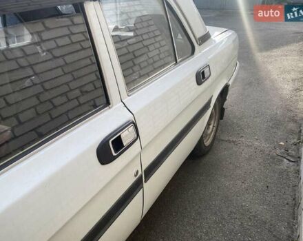 Белый ГАЗ 3110 Волга, объемом двигателя 2.3 л и пробегом 145 тыс. км за 3500 $, фото 13 на Automoto.ua