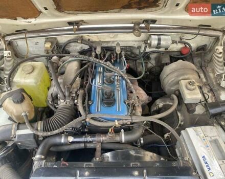 Белый ГАЗ 3110 Волга, объемом двигателя 2.3 л и пробегом 145 тыс. км за 3500 $, фото 3 на Automoto.ua