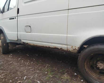 Белый ГАЗ 3110 Волга, объемом двигателя 2.45 л и пробегом 200 тыс. км за 715 $, фото 2 на Automoto.ua