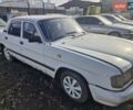 Белый ГАЗ 3110 Волга, объемом двигателя 2.5 л и пробегом 379 тыс. км за 1190 $, фото 1 на Automoto.ua