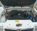 Белый ГАЗ 3110 Волга, объемом двигателя 2.5 л и пробегом 172 тыс. км за 1000 $, фото 2 на Automoto.ua