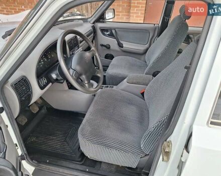 Білий ГАЗ 3110 Волга, об'ємом двигуна 2.45 л та пробігом 9 тис. км за 5500 $, фото 51 на Automoto.ua